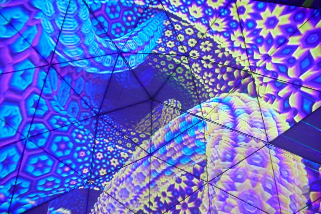 Projections 3D sous le dôme d'Isis